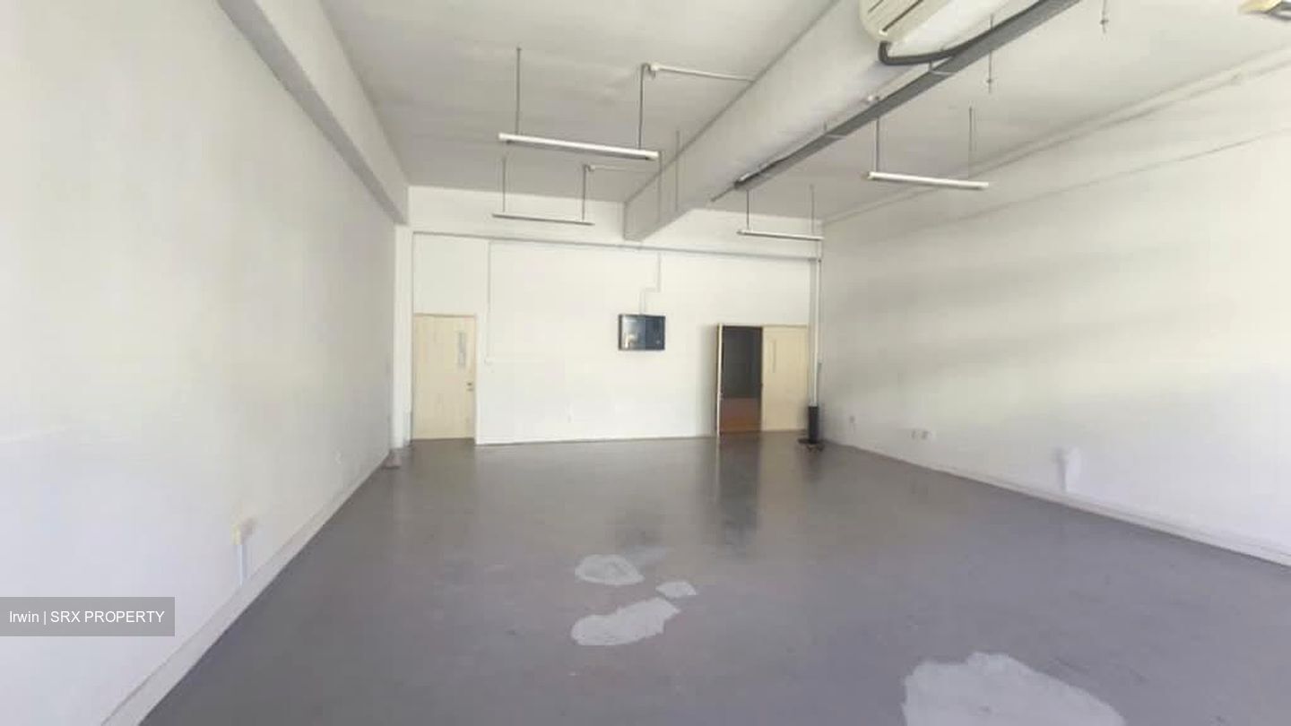 Sin Cheong Building (D20), Factory #575925581